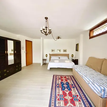 La Depandance Di Rosa Locazioni Brevi Сasa de vacaciones